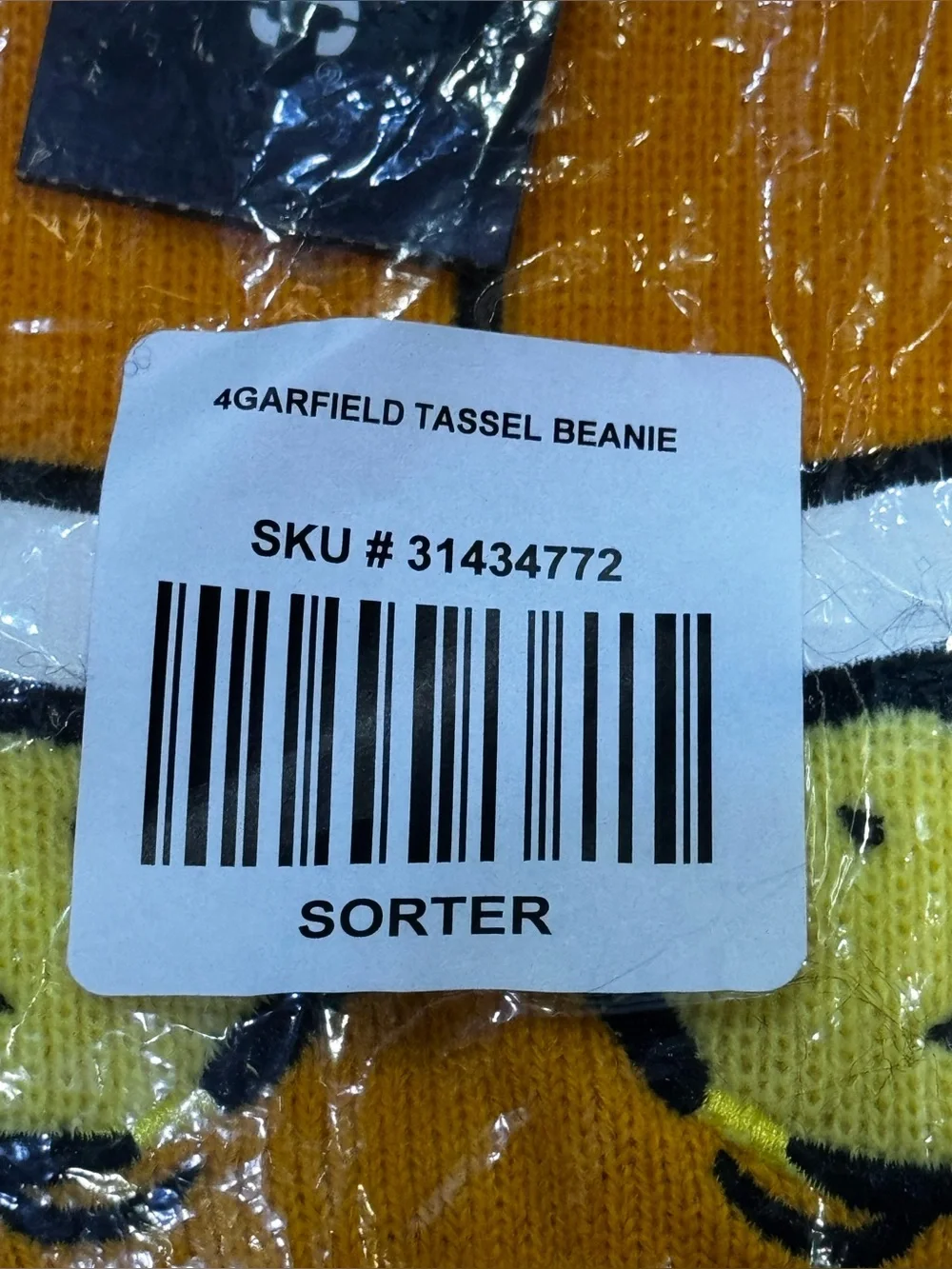 NWT Hot Topic Garfield tassel beanie hat
